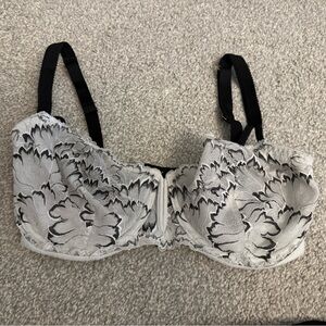 Auden Lace Bra in White and Black